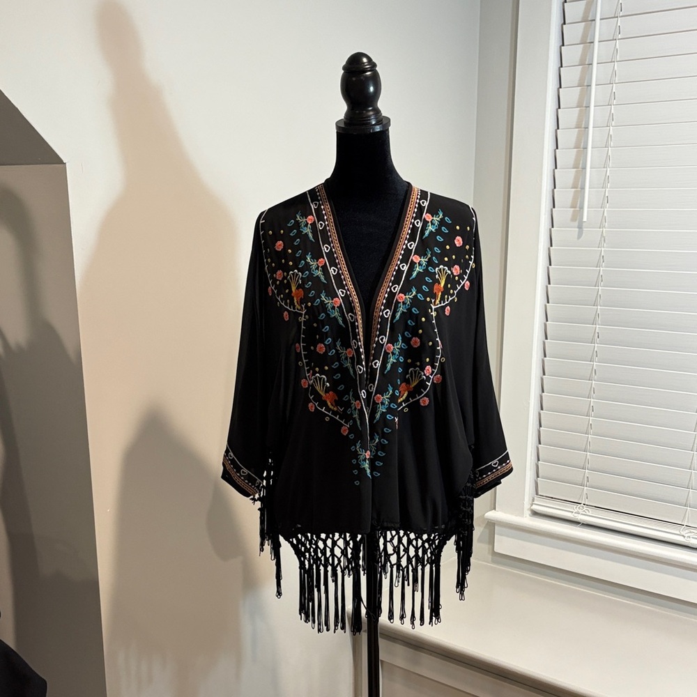 Colleen Lopez Black Embroidered Kimono